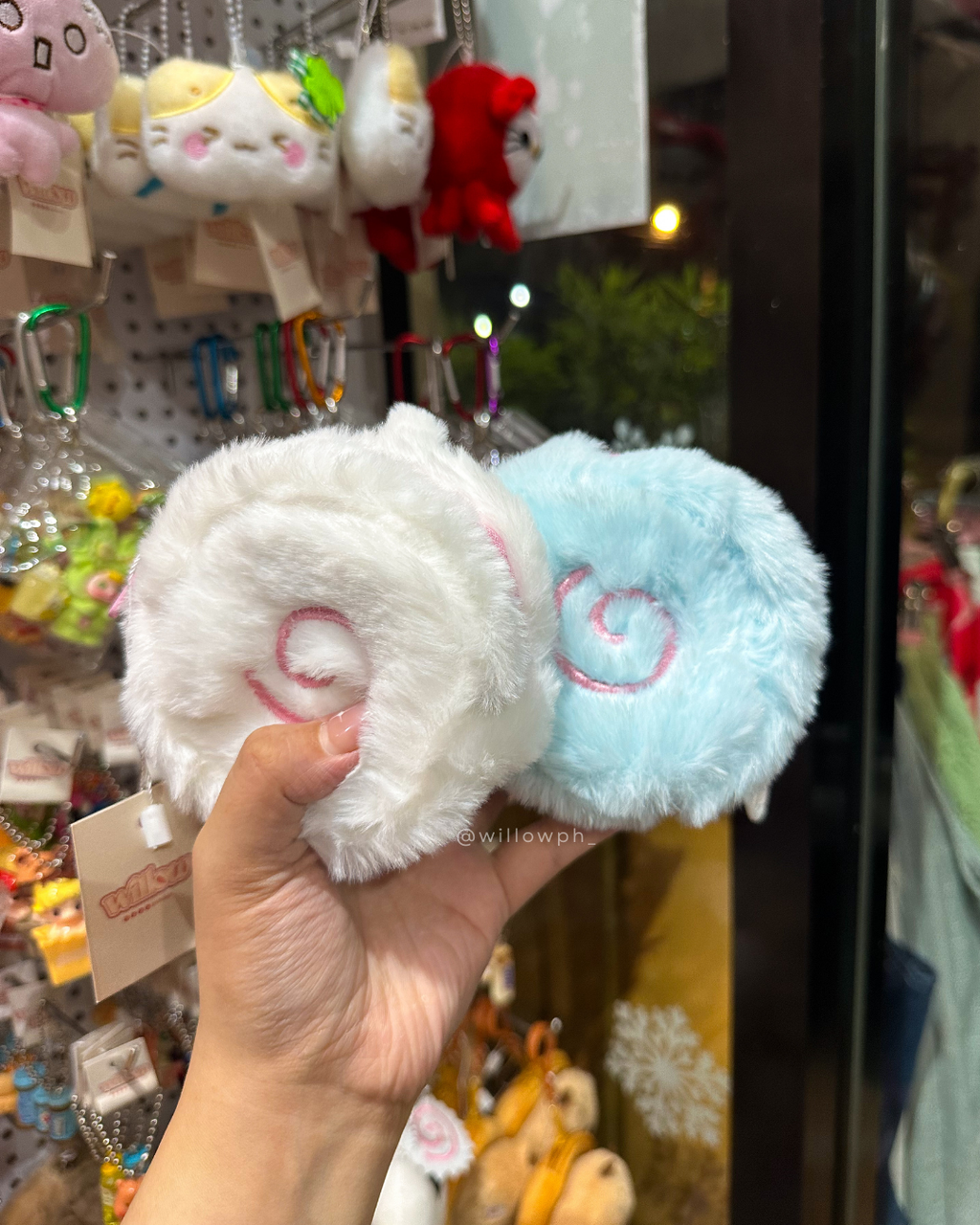 Fluffy Fish Cake Purse