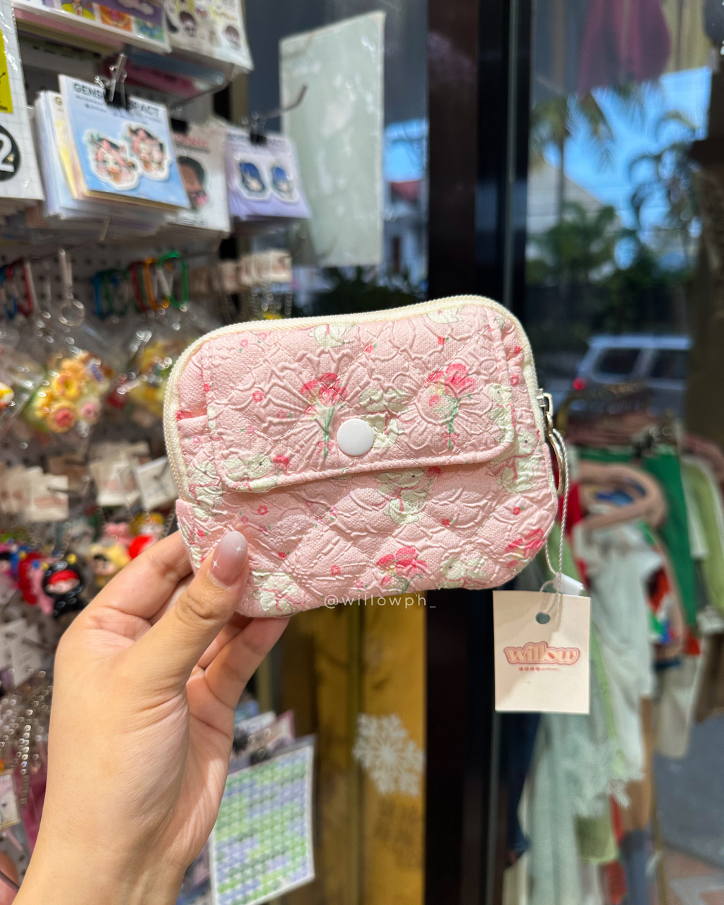 Dainty Pouch