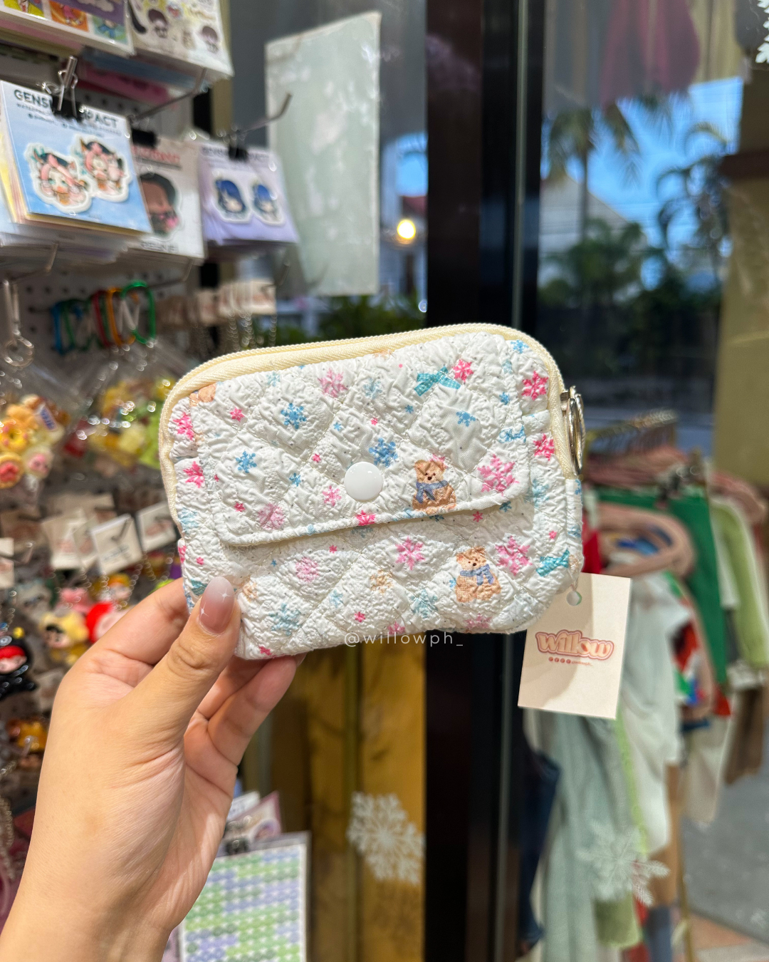 Dainty Pouch