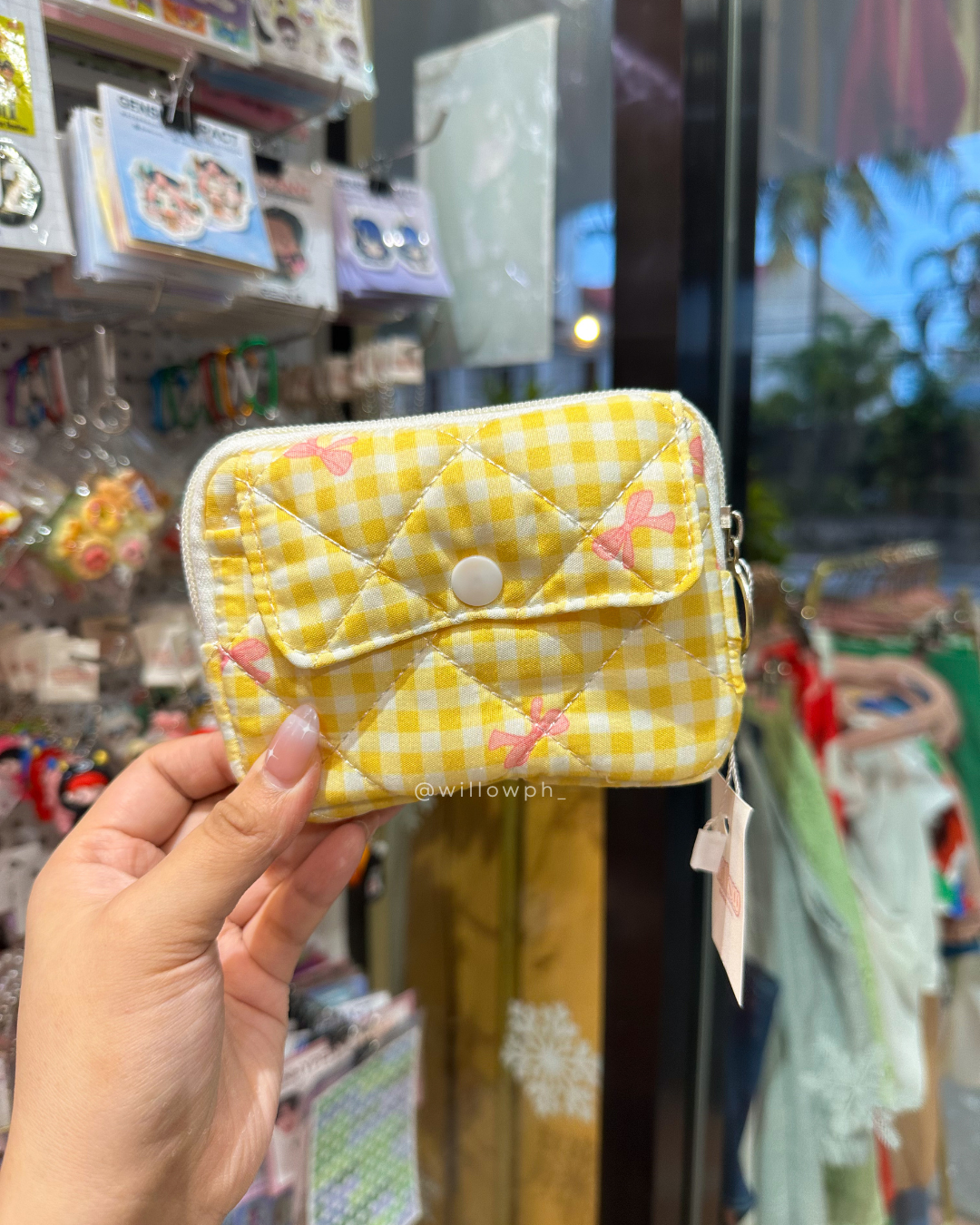 Dainty Pouch