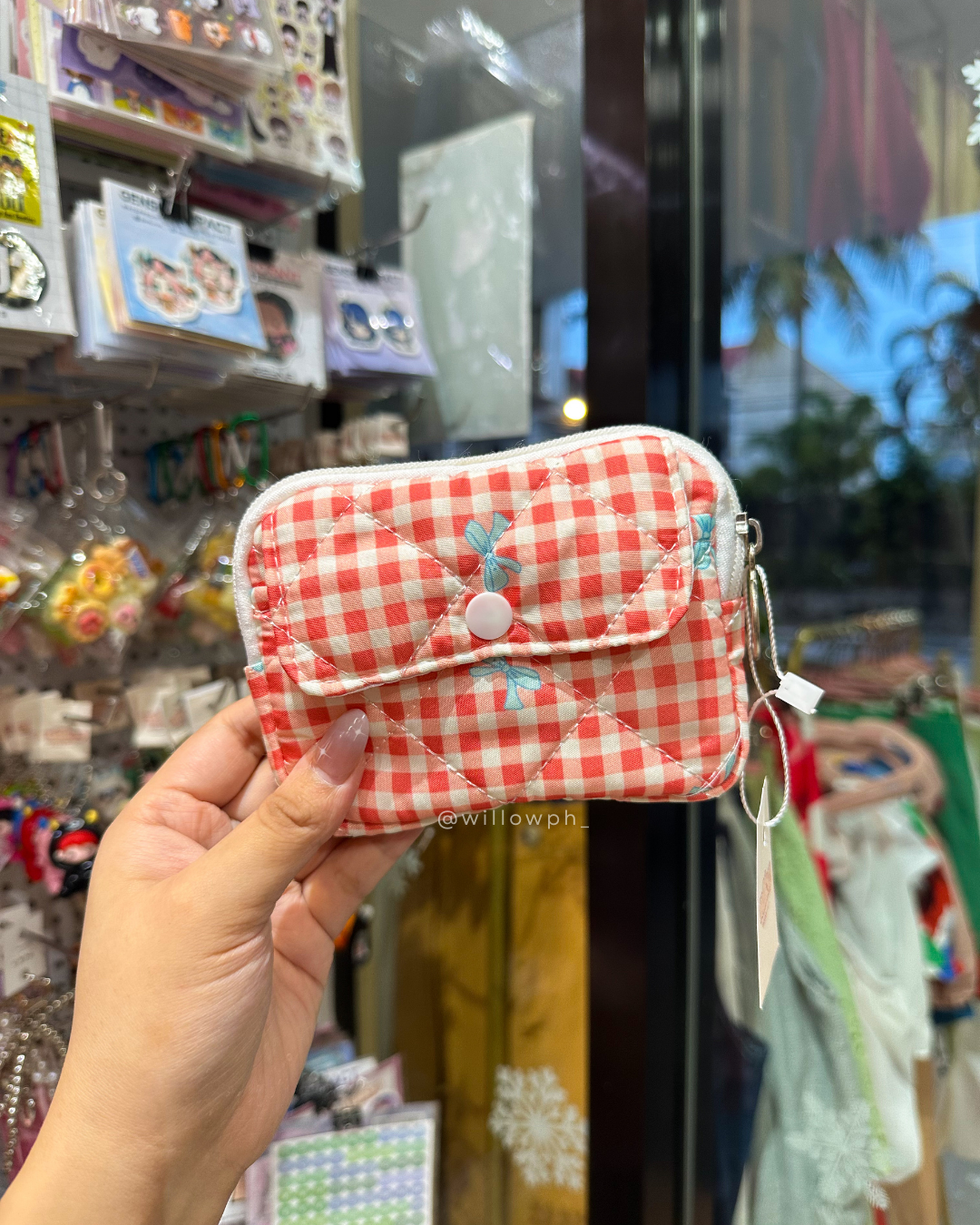 Dainty Pouch