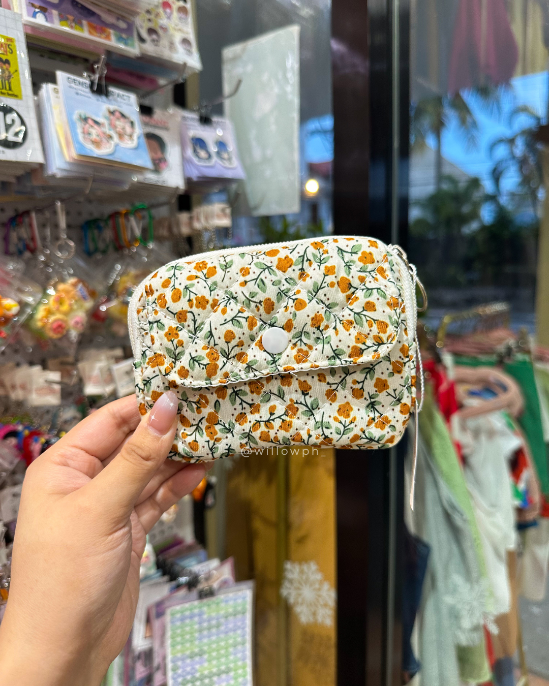 Dainty Pouch