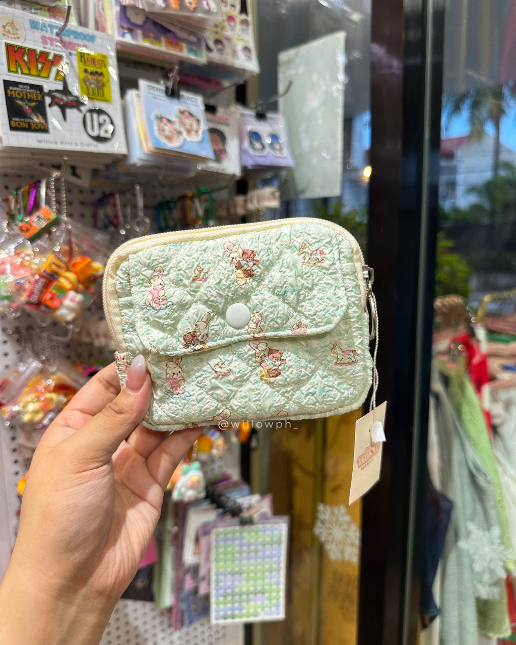 Dainty Pouch