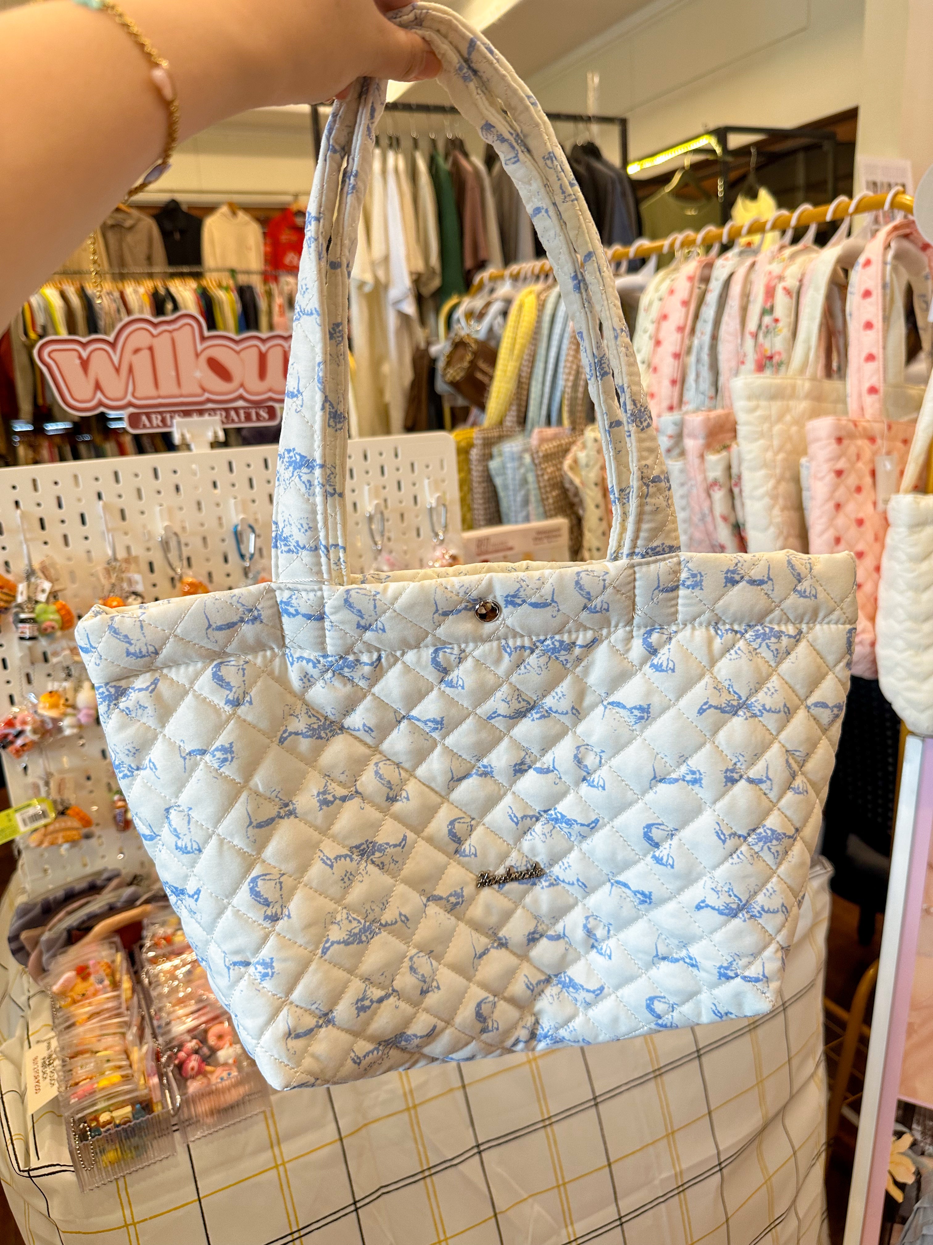 Dainty Snap Tote